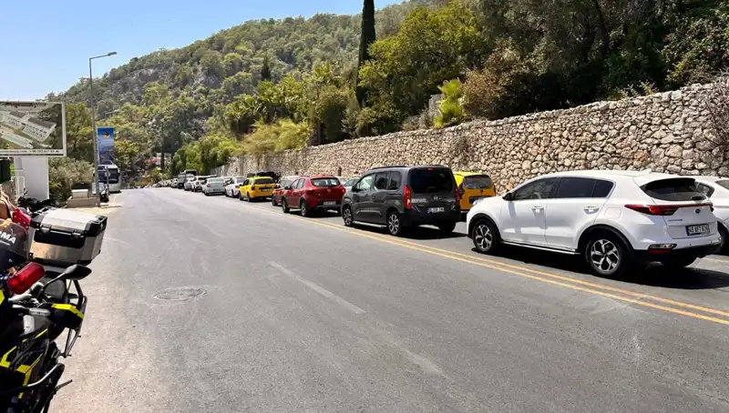 Fethiye-Ölüdeniz Yolunda Tatilci Yoğunluğu: Üç Kilometrelik Kuyruk Gerçekleşti!