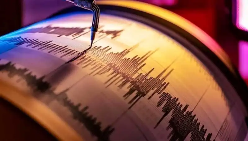 Kütahya'da 3,5 Büyüklüğünde Deprem! Neler Oluyor?
