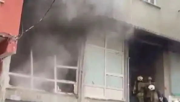 İstanbul'da Beş Katlı Binada Yangın: Yangının Nedeni ve Sonrası