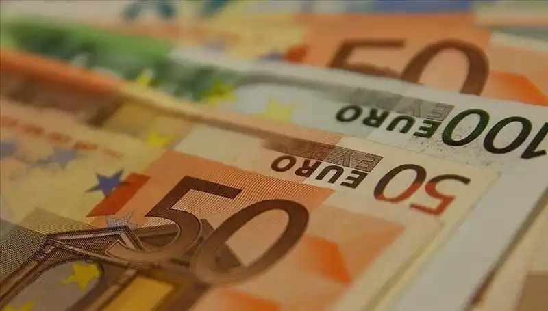 Euro, Tarihinin En Yüksek Seviyesinden Geriledi: Ekonomik Etkileri Neler?