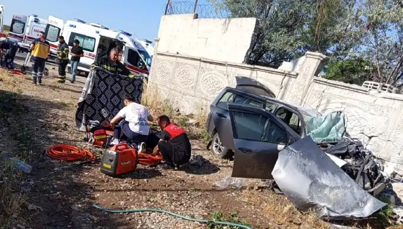 Lastik Patlaması Sonrası Faciaya Neden Olan Kaza: 1 Ölü, 6 Yaralı
