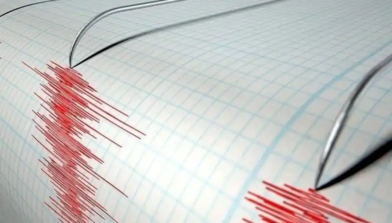 Akdeniz'de Beklenmedik 3.8 Büyüklüğünde Deprem: Yerel Halk Tedirgin