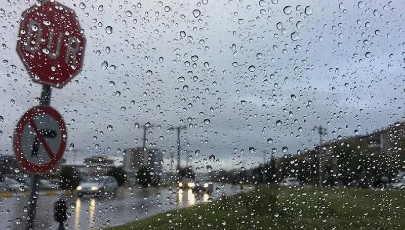 Meteoroloji'den 20 İle Uyarı: Sıcaklık Düşüyor, Sağanak Yağış Geliyor