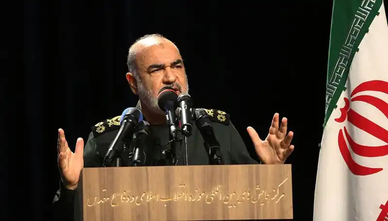 İran Devrim Muhafızları'ndan Trump’a Sert Yanıt: "Yıkıcı Karşılık!"