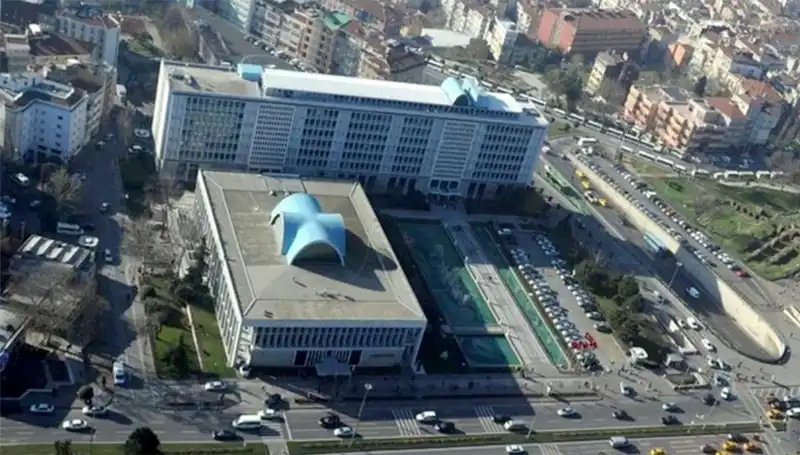 İBB Soruşturmasında "Enderun" WhatsApp Grubu Mesajlarının Önemi Artıyor