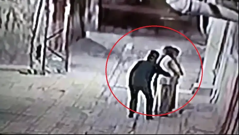 Polisler, Kapkaççılara Karşı Simitçi ve Pazarcı Kılığına Girdi!