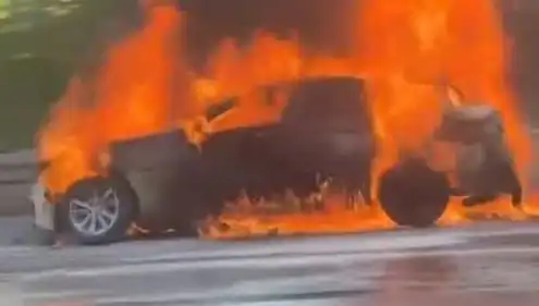 15 Temmuz Şehitler Köprüsü'nde Araç Yangını: Trafik Ciddi Şekilde Etkilendi