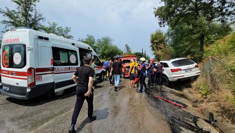 Sakarya'da Kamyonet ile Cip Çarpıştı: Yaralılar Farklı Yaş Gruplarından