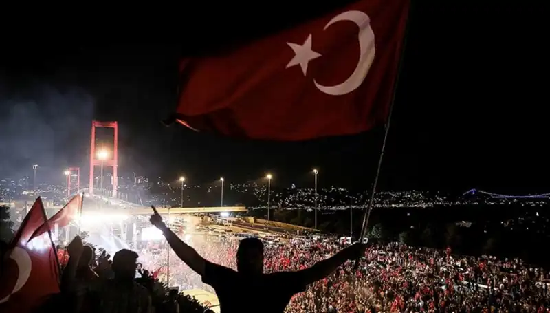 15 Temmuz Gecesi'nin Destanı: "En Uzun Gece" Külliye'de Sahnelenecek