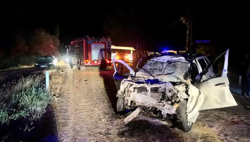 Ciple Traktör Çarpıştı: 5 Yaralı, Kaza Anı Gözler Önünde