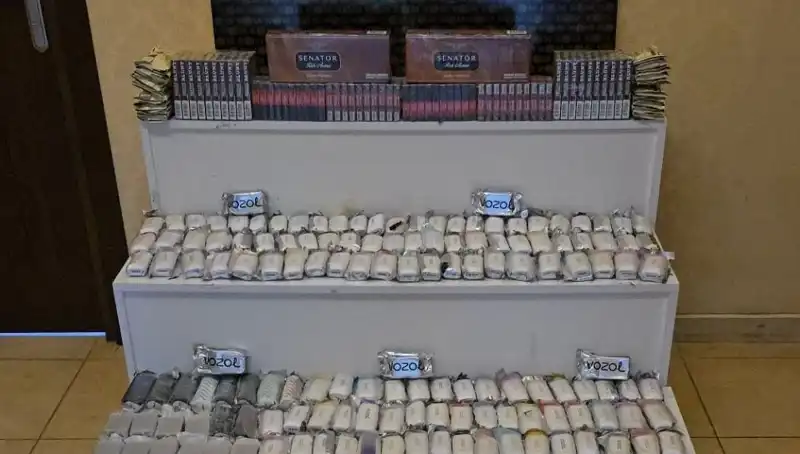 Gümrük Kaçağı Sigara Operasyonu: Yüzlerce Kilo Kaçak Mal Ele Geçirildi