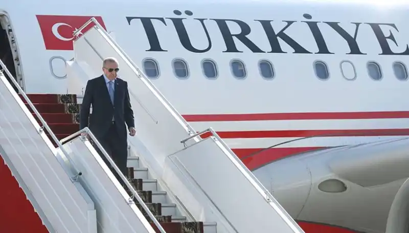 Cumhurbaşkanı Erdoğan İtalya Geri Dönüş Yolculuğunda Önemli Mesajlar Verdi