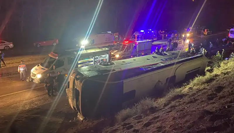 İşçi Servisi Kaza Yaptı: 23 Kişi Yaralandı, Detaylar Ortaya Çıktı