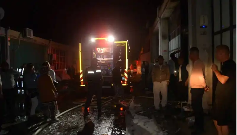 Gözlük Fabrikasında Korkutan Yangın: Olayın Detayları ve Alınan Önlemler