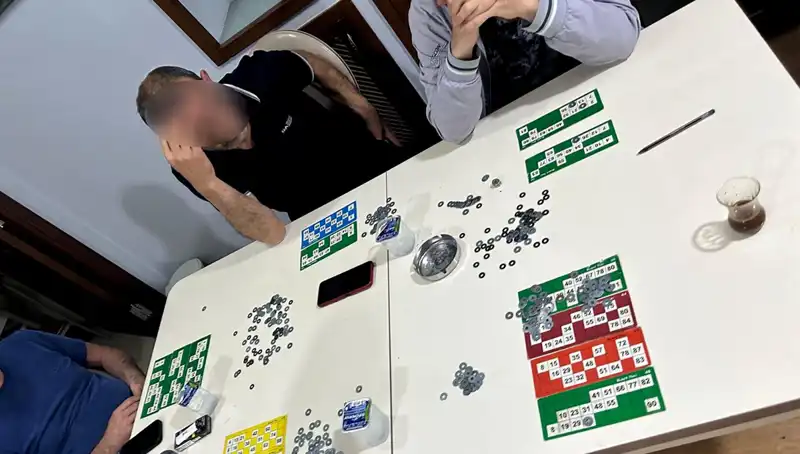 TikTok Canlı Yayınında Beklenmedik Polis Baskını: 22 Kişi Suçüstü Yakalandı