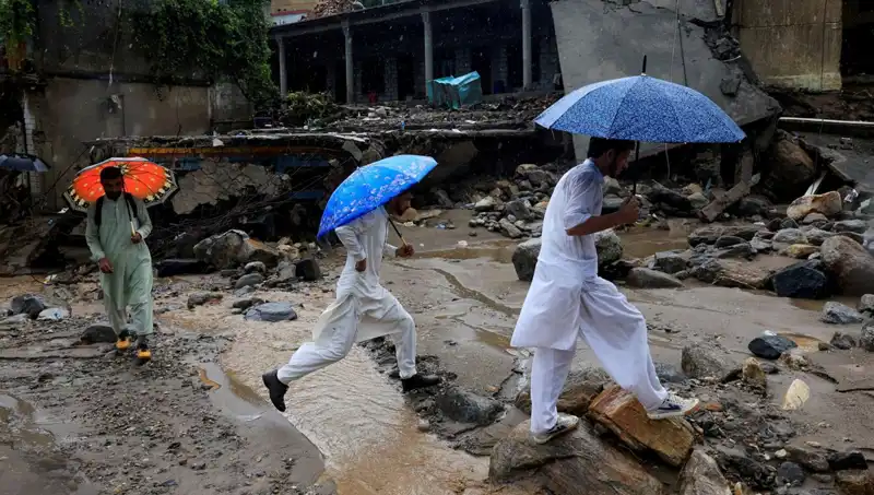 Pakistan'ı Vuran Sel Felaketi: DSÖ’den Hayati Tıbbi Yardım Geldi