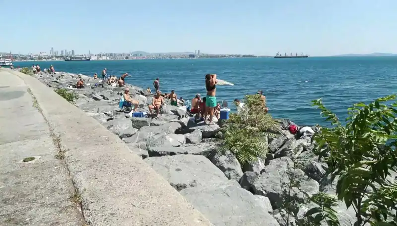 İstanbul’da Bahar Sıcaklığı: Sahiller Yeniden Canlandı!