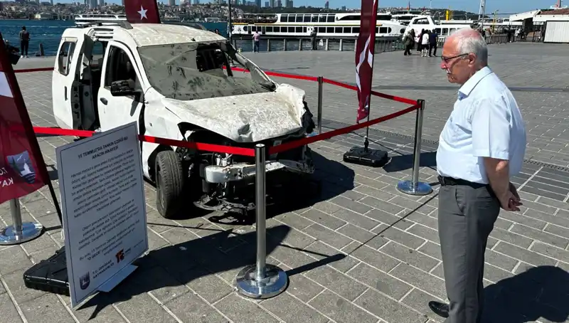 15 Temmuz’un İzleri: Tanklar Tarafından Ezilen Otomobiller Sergisi Açıldı