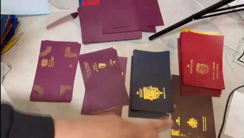 Sahte Pasaport ve Vize Çetesi Çökertildi! Operasyonda Şok Edici Detaylar Ortaya Çıktı