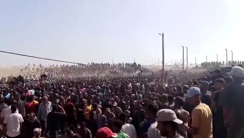Gazze'de Yardım Dağıtım Noktasına Saldırı: 26 Can Kaybı ve Uluslararası Tepkiler